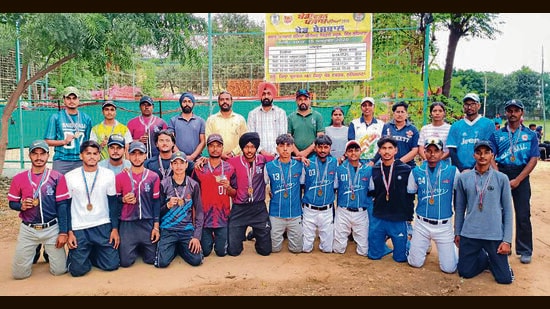 Players before a contest at Government Girls Senior Secondary School, Gill, on Thursday. (HT Photo)