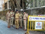 Police have arrested a 19-year-old youth in Amravati for allegedly luring women and girls.