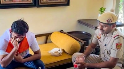 বিক্ষোভের আগেই আটক দীপকে, যন্তর মন্তরের কাছে আটক নেহা (PTI Photo)(PTI10_16_2026_000146B) (PTI) বিক্ষোভের আগেই আটক দীপকে, যন্তর মন্তরের কাছে আটক নেহা (PTI Photo)(PTI10_16_2026_000146B) (PTI)