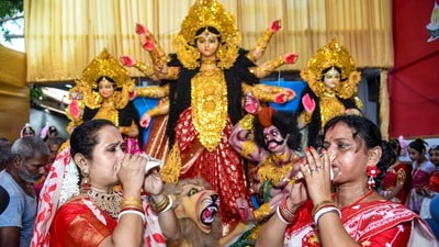 ২০২৬ মহাসপ্তমী মেষ, বৃষ, মিথুন, কর্কটের কেমন কাটবে! ১৭ অক্টোবর ২০২৬ রাশিফল রইল (PTI Photo)(PTI10_16_2026_000354B) (PTI) ২০২৬ মহাসপ্তমী মেষ, বৃষ, মিথুন, কর্কটের কেমন কাটবে! ১৭ অক্টোবর ২০২৬ রাশিফল রইল (PTI Photo)(PTI10_16_2026_000354B) (PTI)