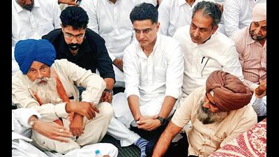 Pilot’s visit was part of Congress’ five-day yatra across the state to meet families of victims of gang violence and highlight their demand for justice. (HT) Pilot’s visit was part of Congress’ five-day yatra across the state to meet families of victims of gang violence and highlight their demand for justice. (HT)