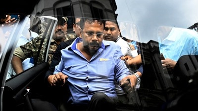 আরজি করের প্রাক্তন প্রিন্সিপাল সন্দীপ ঘোষ। আরজি করের প্রাক্তন প্রিন্সিপাল সন্দীপ ঘোষ।