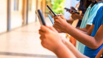 The city police’s data shows that the police handed over nearly 87% of the recovered phones to their rightful numbers till Sept 15. (Representative file photo)