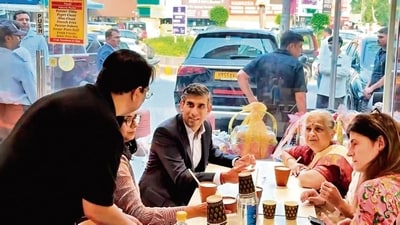 On his recent trip to India, former UK Prime Minister Rishi Sunak stopped by Bengali Sweet House & Pastry Shop in Mandi House on Wednesday.
