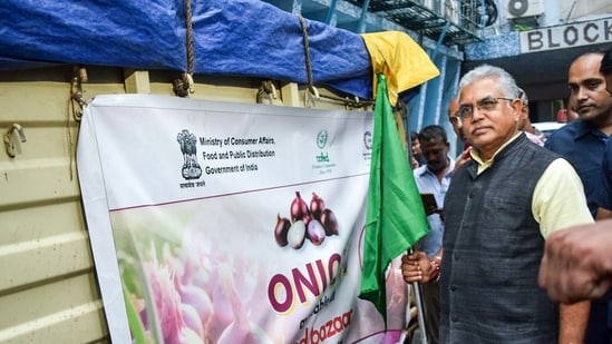 The senior BJP leader is the latest entrant into a political row over conducting protests while maintaining civic life and freedom of movement. (ANI)