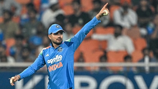 Shubman Gill, KL Rahul to miss final two ODIs against New Zealand