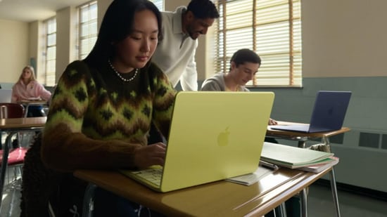 Evaluate laptop features, sale discounts, card offers, and EMI options to make an informed purchase. (Apple)