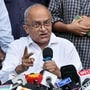 বৃহস্পতিবার সন্ধ্যায় সাংবাদিক বৈঠকে প্রশান্ত ভূষণ বলেন, তাঁরা সরকার বদল চান।