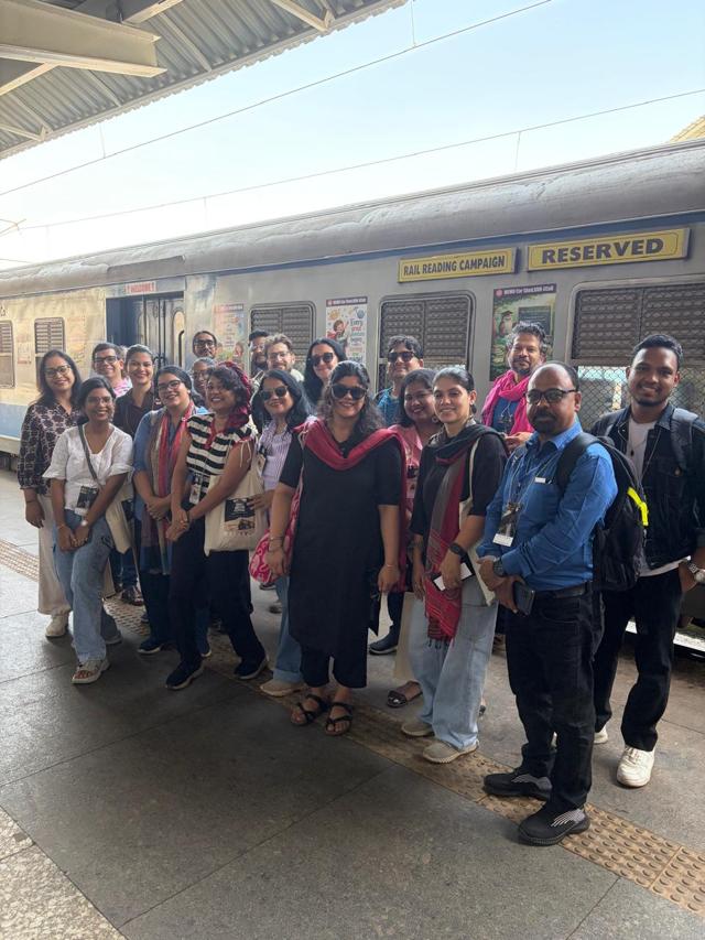 Festival participants at the train station (Akankshya Abismruta) Festival participants at the train station (Akankshya Abismruta)