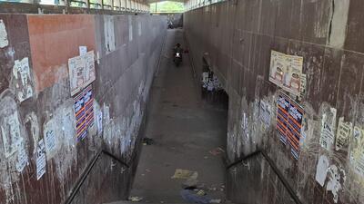 A view of a neglected subway on NH-48 near Anaj Mandi, marred by poor lighting, garbage and foul smells. (HT Photo) A view of a neglected subway on NH-48 near Anaj Mandi, marred by poor lighting, garbage and foul smells. (HT Photo)