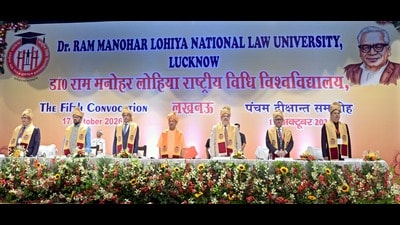 CM Yogi Adityanath attends the fifth convocation ceremony of Dr. Ram Manohar Lohia National Law University in Lucknow on Saturday (HT Photo)