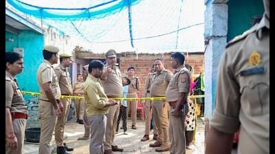 Food safety department officials said an autopsy is required to establish if food poisoning caused the deaths (Sunil Ghosh /HT) Food safety department officials said an autopsy is required to establish if food poisoning caused the deaths (Sunil Ghosh /HT)