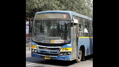 Midi buses, which are smaller than conventional full-size buses, offer greater operational flexibility on routes with limited road space and heavy traffic. (HT) Midi buses, which are smaller than conventional full-size buses, offer greater operational flexibility on routes with limited road space and heavy traffic. (HT)