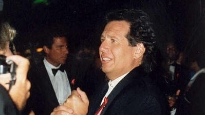 The comedian’s estate left $15.2 million to UCLA’s David Geffen School of Medicine, creating four funds for endocrine surgery, infectious diseases, pancreatic diseases and broader medical research. The gift reflected Shandling’s experience with hyperparathyroidism and was also honored with a learning studio named after him. (Wikimedia Commons)