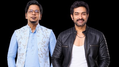দুর্নিবারের বিছানায় জল ঢেলে ট্রোল জীতু। দুর্নিবারের বিছানায় জল ঢেলে ট্রোল জীতু।