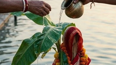 সপ্তমীর সকালে রয়েছে কলাবউ স্নানের রীতি ! দুর্গাপুজোয় নবপত্রিকার কী মাহাত্ম্য? (ছবি সংগৃহিত) সপ্তমীর সকালে রয়েছে কলাবউ স্নানের রীতি ! দুর্গাপুজোয় নবপত্রিকার কী মাহাত্ম্য? (ছবি সংগৃহিত)