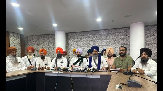 Farmer leaders addressing mediapersons at Kisan Bhawan in Sector 35, Chandigarh, on Saturday. (HT Photo)