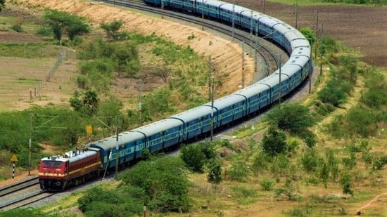 ప్రత్యేక రైళ్లు