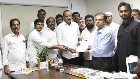 ఈసీకి వైసీపీ ఫిర్యాదు
