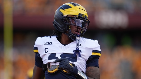 Michigan benched Bryce Underwood in the third quarter of Saturday’s game against Penn State.