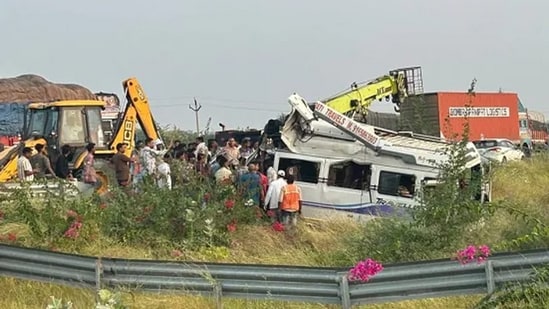 The accident took place around 7 am, killing four passengers on the spot, while three others died on the way to hospital.
