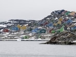 Aerial shot of colourful houses in Aasiaat, Greenland. (Freepik)