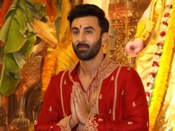 কাজল-রানিদের পুজোয় হাজির রণবীর, মা দুর্গার আর্শীবাদ নিয়ে গান ধরলেন, কী গাইলেন?