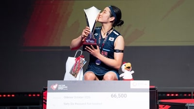 Winner An Se Young of South Korea celebrates winning the women's singles final at the Denmark Badminton Open in Odense, Sunday, Oct. 18 (AP) Winner An Se Young of South Korea celebrates winning the women's singles final at the Denmark Badminton Open in Odense, Sunday, Oct. 18 (AP)