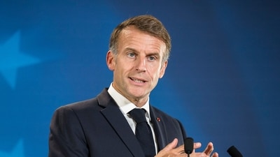 The French president was scheduled to leave Monday for a three-day trip to four Arab countries in the Gulf caught up in the Middle East war. (File Photo/Bloomberg) The French president was scheduled to leave Monday for a three-day trip to four Arab countries in the Gulf caught up in the Middle East war. (File Photo/Bloomberg)