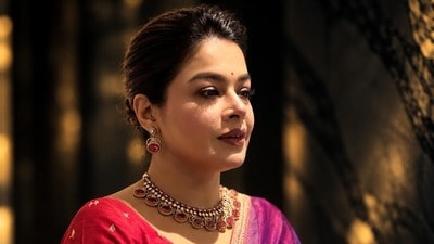 ‘আমাদের ধাক্কা দেওয়া হয়’, আমেরিকায় চরম হেনস্থা ইমনকে! বিমানে ওঠতে দেওয়া হল না, কী ঘটেছে? ‘আমাদের ধাক্কা দেওয়া হয়’, আমেরিকায় চরম হেনস্থা ইমনকে! বিমানে ওঠতে দেওয়া হল না, কী ঘটেছে?
