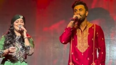 Harshdeep Kaur and Ranbir Kapoor perfomed together at a Durga puja pandal in Mumbai. 