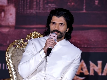 బాక్సాఫీస్ వద్ద పీరియాడిక్ పంజా-కెరీర్ లోనే టాప్ 3 సినిమా-రణబాలి పై విజయ్ దేవరకొండ కామెంట్స్ వైరల్!
