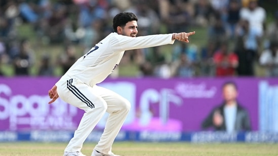 Shubman Gill is eyeing good practice! Shubman Gill is eyeing good practice!