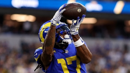 Davante Adams appeared to suffer a non-contact injury. (Getty Images via AFP)