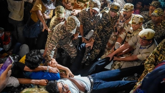 Protesters being removed by the police during 'Lehra Do Tiranga' protest called by the Cockroach Janta Party (CJP) demanding the resignation of Chief Election Commissioner (CEC) Gyanesh Kumar. (Photo for representation)