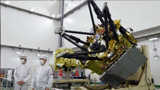 The Japan Aerospace Exploration Agency unveils a spacecraft for its Martian Moons eXploration mission at the Tanegashima Space Center in Minamitane, southwestern Japan, Aug. 13, 2026.