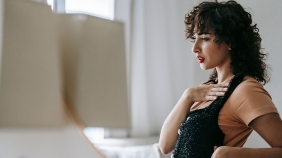 Can chest pain that goes away on its own still be a sign of a heart attack?