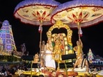 అశ్వవాహనంపై స్వామివారు