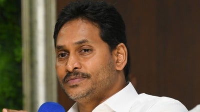ওয়াইএসআর কংগ্রেস পার্টি প্রধান তথা অন্ধ্রপ্রদেশের প্রাক্তন মুখ্যমন্ত্রী ওয়াই এস জগন মোহন রেড্ডি ওয়াইএসআর কংগ্রেস পার্টি প্রধান তথা অন্ধ্রপ্রদেশের প্রাক্তন মুখ্যমন্ত্রী ওয়াই এস জগন মোহন রেড্ডি