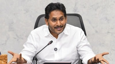 ఆంధ్రప్రదేశ్ మాజీ సీఎం జగన్ మోహన్ రెడ్డి.. (FILE PHOTO) ఆంధ్రప్రదేశ్ మాజీ సీఎం జగన్ మోహన్ రెడ్డి.. (FILE PHOTO)