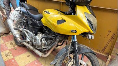 On Monday, police recovered the bike used in the crime from a spot near Andheri station (Raju Shinde/HT Photo) On Monday, police recovered the bike used in the crime from a spot near Andheri station (Raju Shinde/HT Photo)