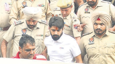 The incarcerated brothers – Lawrence is in the Sabarmati Central Jail in Ahmedabad and Anmol in Tihar Jail, Delhi – are accused along with their aides in at least four recent firing incidents aimed at creating terror in Bollywood, other than Sunday’s firing at actor Tiger Shroff in Juhu. (HT ARCHIVE) The incarcerated brothers – Lawrence is in the Sabarmati Central Jail in Ahmedabad and Anmol in Tihar Jail, Delhi – are accused along with their aides in at least four recent firing incidents aimed at creating terror in Bollywood, other than Sunday’s firing at actor Tiger Shroff in Juhu. (HT ARCHIVE)