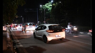 The stretch often witnesses traffic jams. The stretch often witnesses traffic jams.