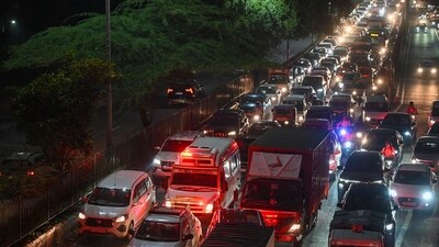 HT has repeatedly reported that both the Ring Road and Outer Ring Road remain perpetually congested, struggling under the weight of high vehicular density, persistent lane friction, and frequent vehicle breakdowns. (Arvind Yadav/ Hindustan Times) HT has repeatedly reported that both the Ring Road and Outer Ring Road remain perpetually congested, struggling under the weight of high vehicular density, persistent lane friction, and frequent vehicle breakdowns. (Arvind Yadav/ Hindustan Times)