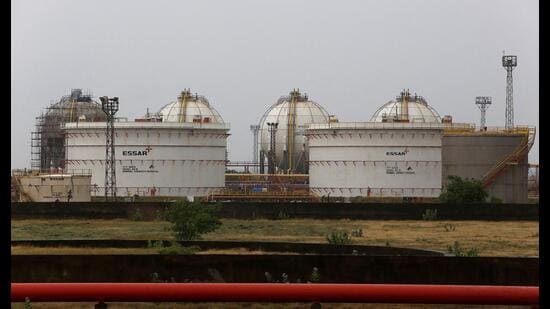 India should utilise the window to build up its oil reserves as much as possible. If Trump decides to escalate in West Asia after the mid-term elections, the energy market will become even more turbulent. (Reuters)