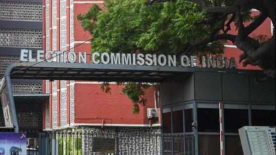 On October 9, the ECI capped the number of Form 7 applications an individual elector can file. (HT PHOTO)