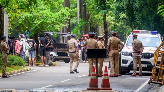 Police recovered Rukhsana’s body from bushes near Mahim creek after an overnight search operation that began on Saturday. (Representative Image/PTI)