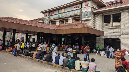 The CR has also made compliance with the Food Safety and Standards Authority of India (FSSAI) regulations mandatory for kiosk operators. (HT FILE)