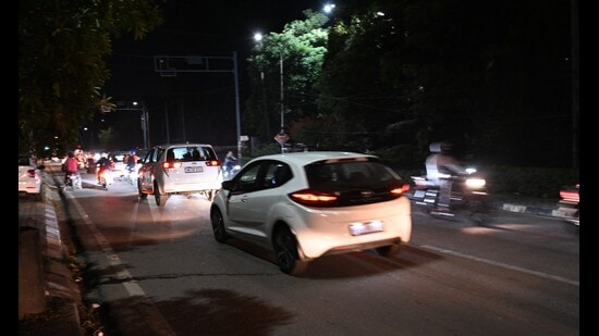 The stretch often witnesses traffic jams.