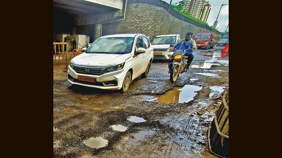 The widening is part of the PMC’s plan to tackle traffic congestion on 32 major roads across the city. (FILE)